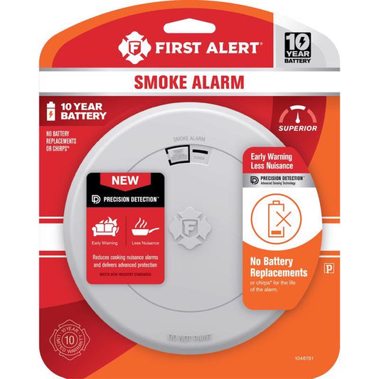 First Alert 10 Year Slim Battery-Powered Photoelectric Smoke Detector 1 pk