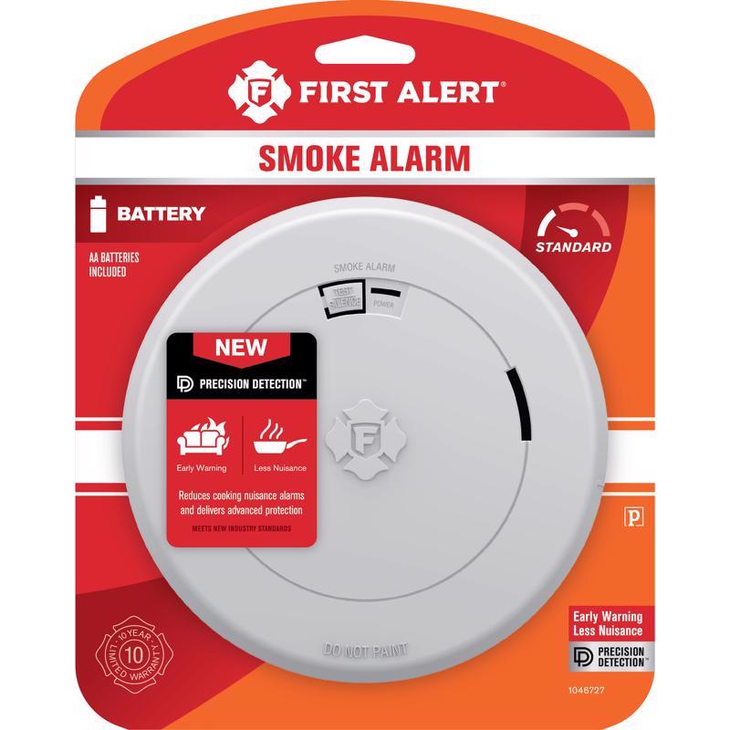 First Alert Slim Battery-Powered Photoelectric Smoke Detector 1 pk