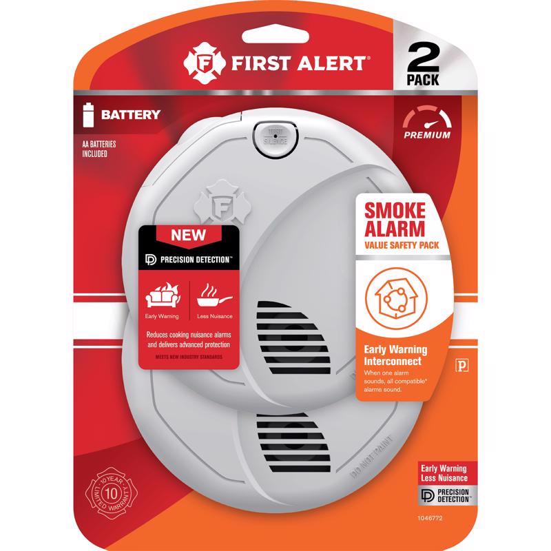 First Alert Wireless Interconnect Battery-Powered Photoelectric Smoke Detector 2 pk